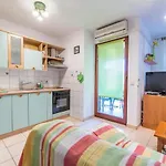 דירה With Parking Space Baska, Krk - 22417 באסקה