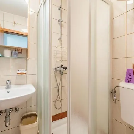 Apartman With Parking Space Baska, Krk - 22417 Baska (Krk)